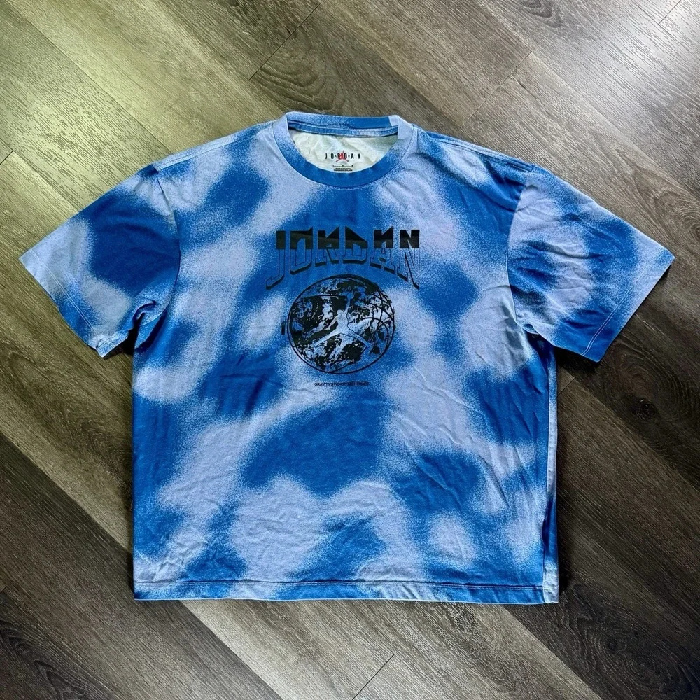 Air Jordan Men's T-Shirt Large 